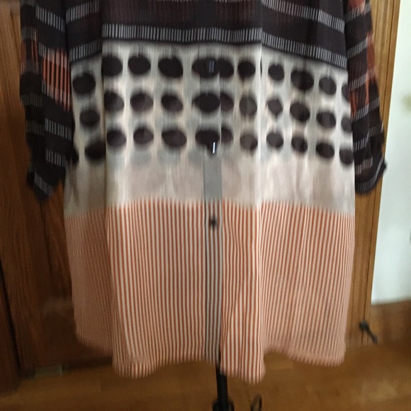 Susan Graver Multiple colored tunic and shell - Picture 5 of 8